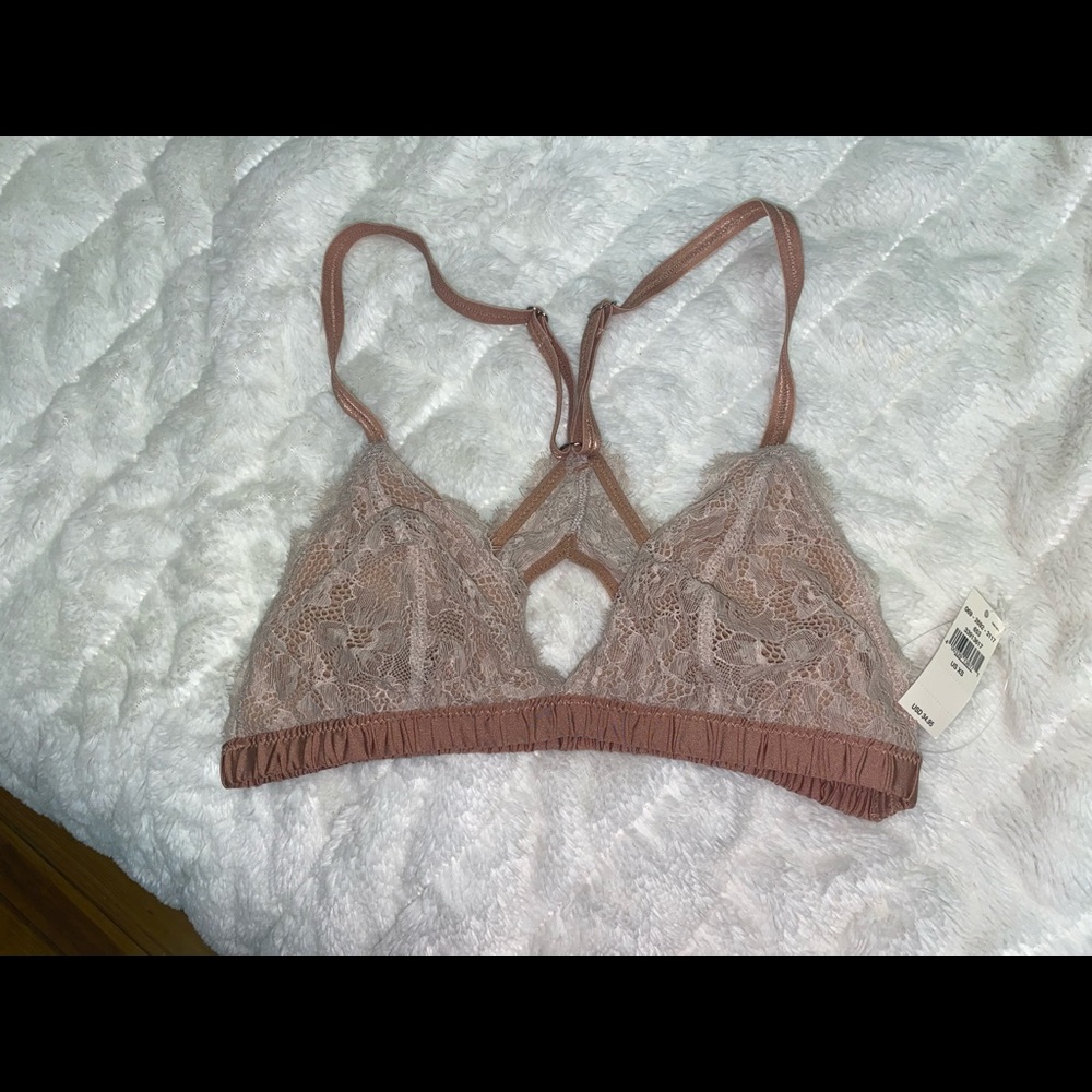 NWT aerie nude lace bralette.